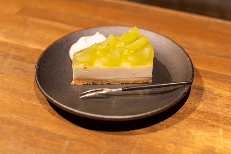 季節のレアチーズケーキ（マスカット）